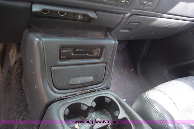 image for item BX9704 2001 Chevrolet Silverado 1500 Ext. Cab pickup truck