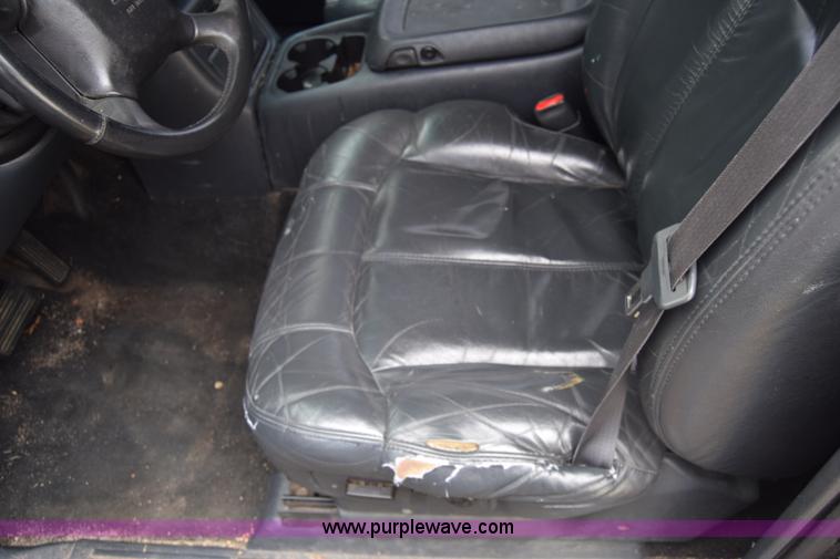 image for item BX9704 2001 Chevrolet Silverado 1500 Ext. Cab pickup truck