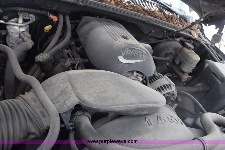 image for item BX9704 2001 Chevrolet Silverado 1500 Ext. Cab pickup truck