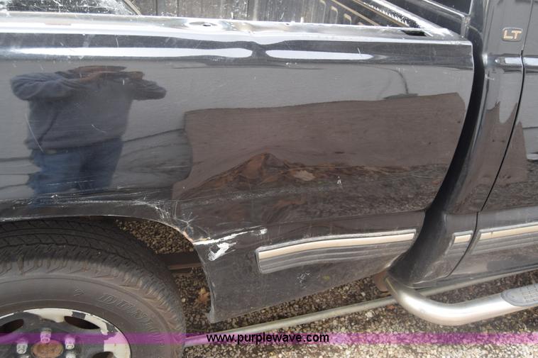 image for item BX9704 2001 Chevrolet Silverado 1500 Ext. Cab pickup truck