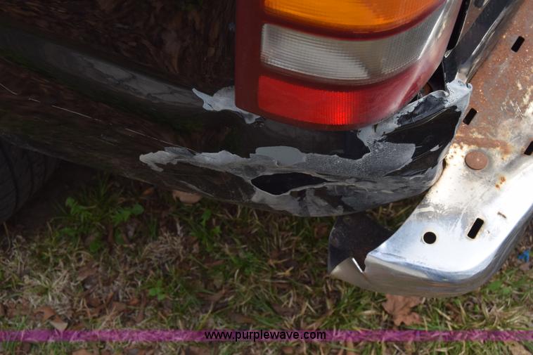 image for item BX9704 2001 Chevrolet Silverado 1500 Ext. Cab pickup truck