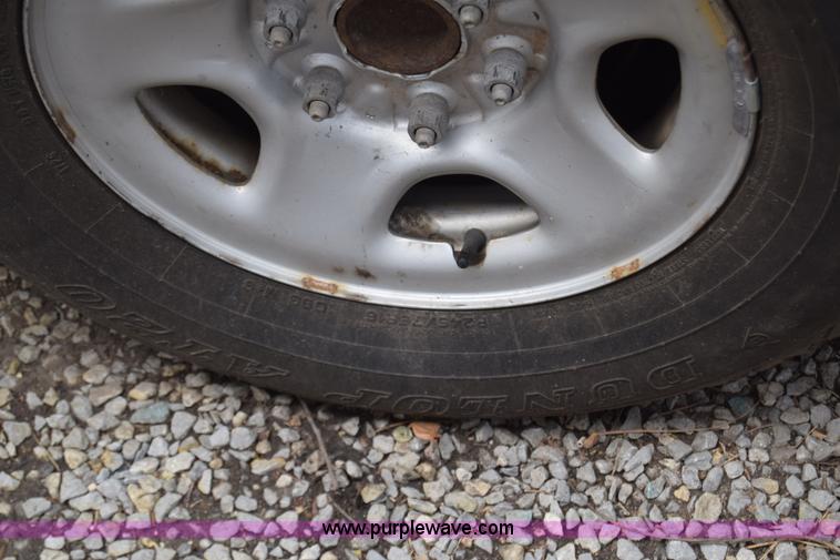 image for item BX9704 2001 Chevrolet Silverado 1500 Ext. Cab pickup truck