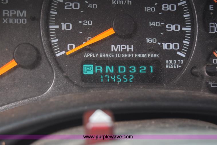 image for item BX9704 2001 Chevrolet Silverado 1500 Ext. Cab pickup truck