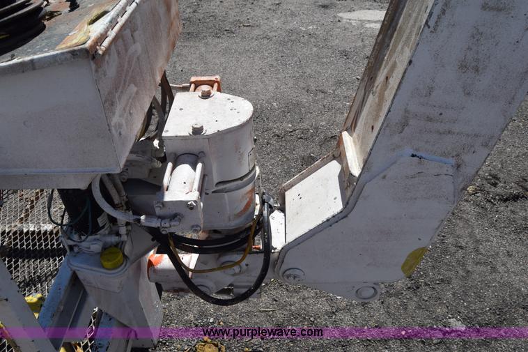 image for item BX9926 1998 Snorkelift ATB60 boom lift