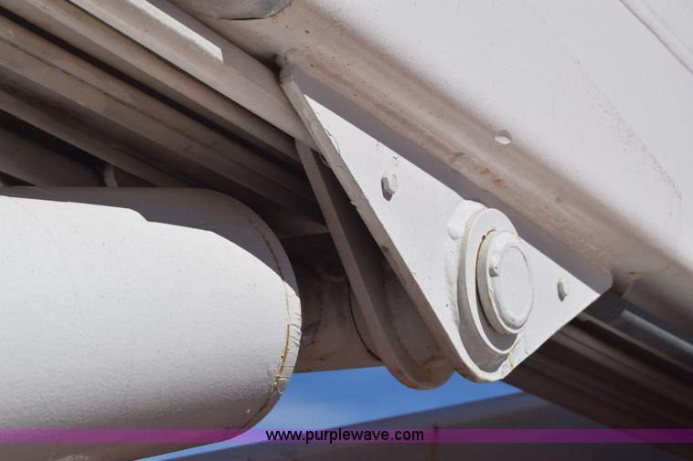 image for item BX9926 1998 Snorkelift ATB60 boom lift