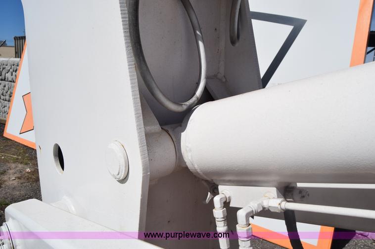 image for item BX9926 1998 Snorkelift ATB60 boom lift