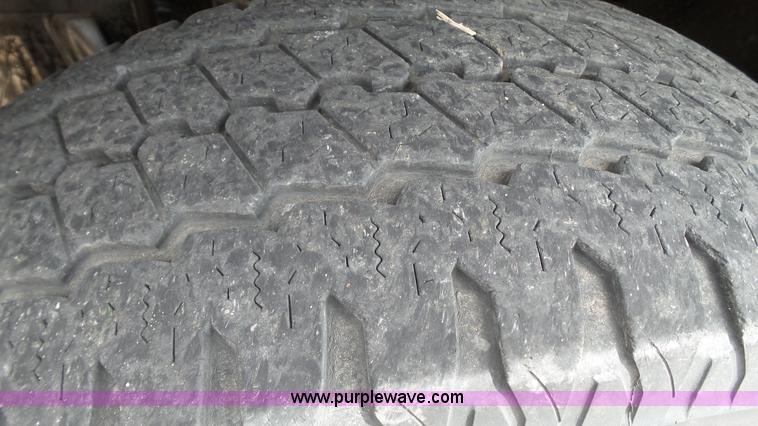 image for item BZ9073 2013 Chevrolet Silverado 2500HD Crew Cab pickup truck