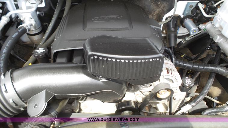 image for item BZ9073 2013 Chevrolet Silverado 2500HD Crew Cab pickup truck