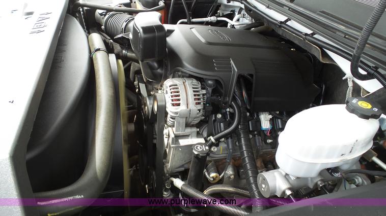 image for item BZ9073 2013 Chevrolet Silverado 2500HD Crew Cab pickup truck