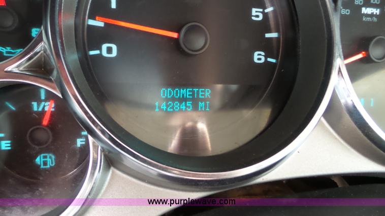 image for item BZ9073 2013 Chevrolet Silverado 2500HD Crew Cab pickup truck