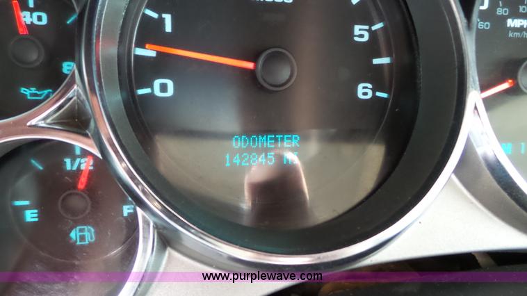 image for item BZ9073 2013 Chevrolet Silverado 2500HD Crew Cab pickup truck