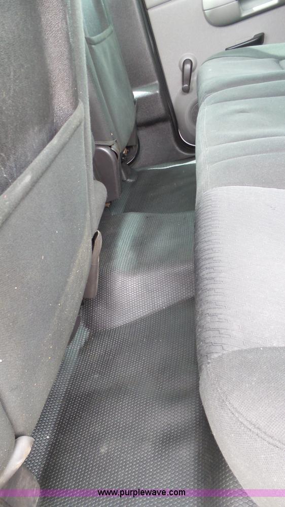 image for item BZ9073 2013 Chevrolet Silverado 2500HD Crew Cab pickup truck