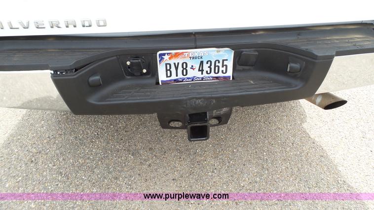 image for item BZ9073 2013 Chevrolet Silverado 2500HD Crew Cab pickup truck