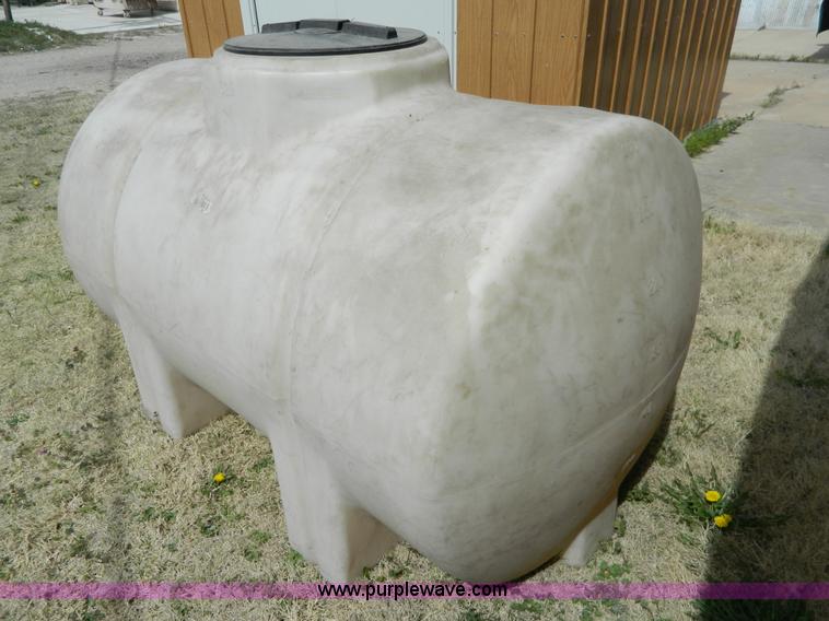 image for item D6160 300 gallon poly tank