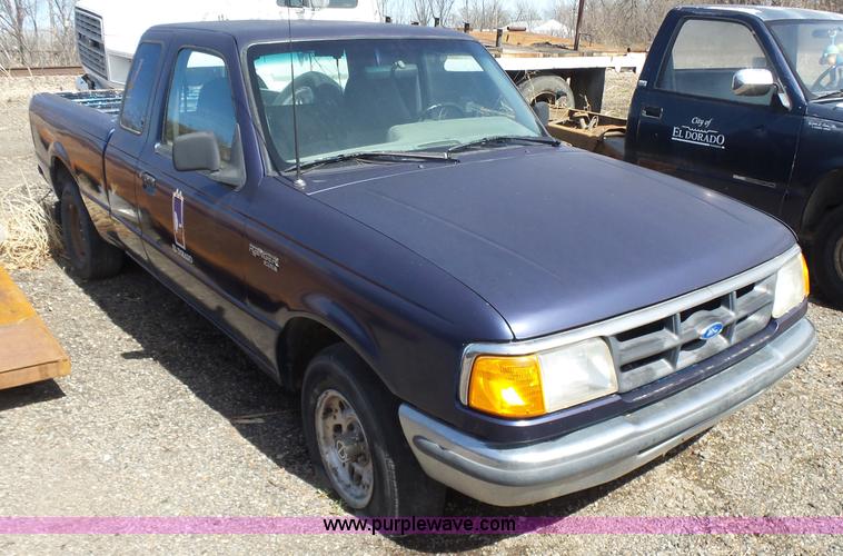 image for item F7761 1993 Ford Ranger XLT SuperCab pickup truck