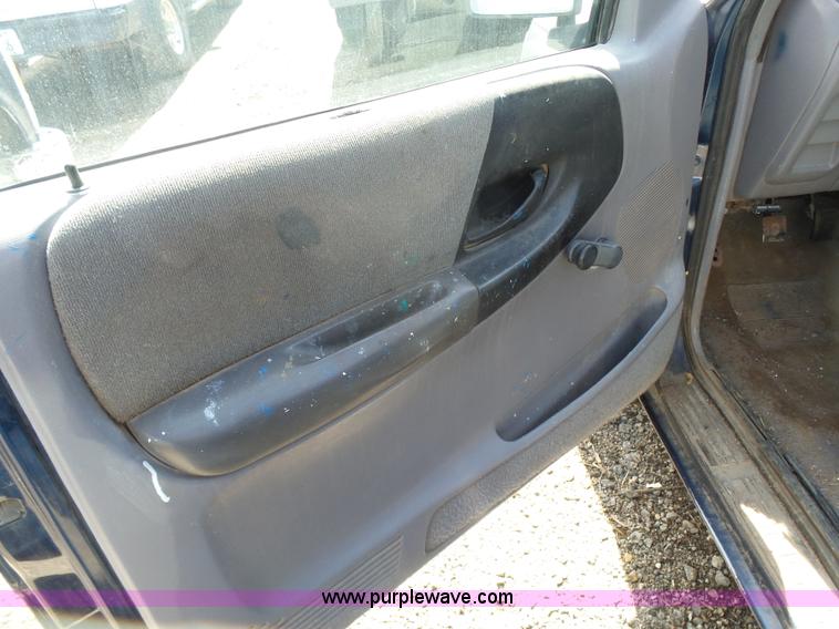 image for item F7761 1993 Ford Ranger XLT SuperCab pickup truck