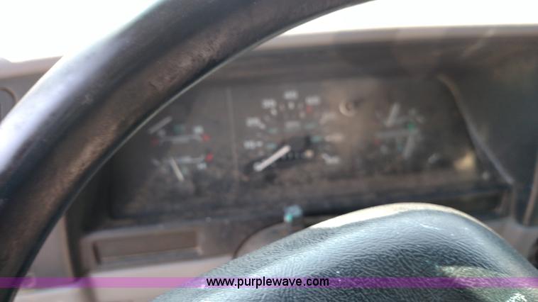 image for item F7761 1993 Ford Ranger XLT SuperCab pickup truck