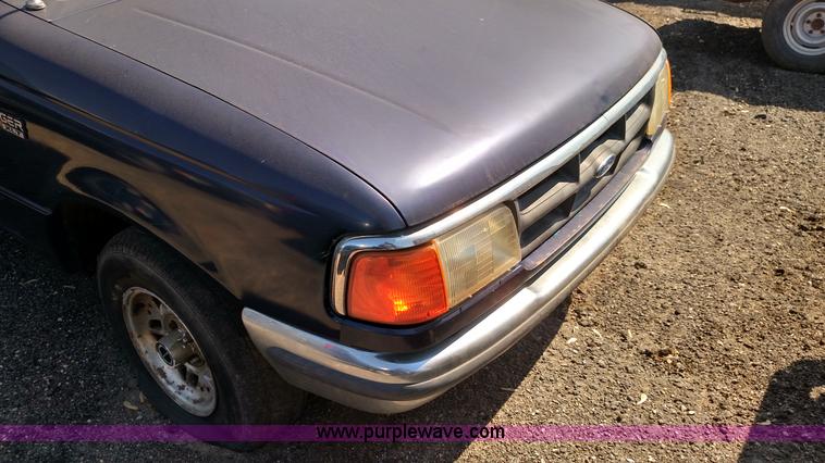 image for item F7761 1993 Ford Ranger XLT SuperCab pickup truck