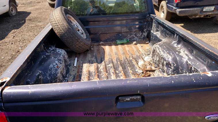 image for item F7761 1993 Ford Ranger XLT SuperCab pickup truck