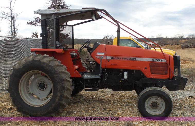 image for item G3710 2000 Massey-Ferguson 4263 tractor