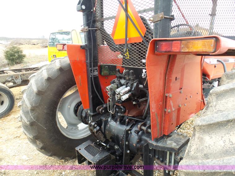 image for item G3710 2000 Massey-Ferguson 4263 tractor