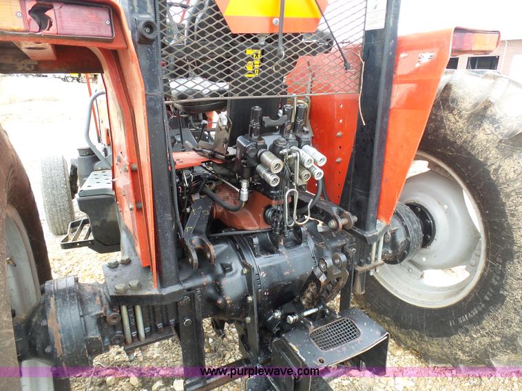 image for item G3710 2000 Massey-Ferguson 4263 tractor