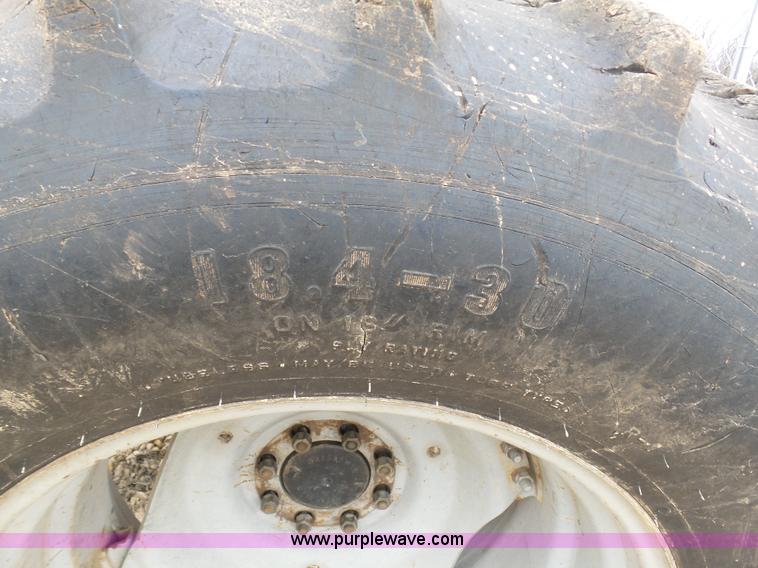 image for item G3710 2000 Massey-Ferguson 4263 tractor