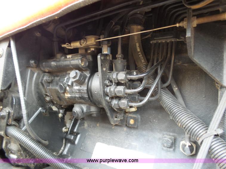 image for item G3710 2000 Massey-Ferguson 4263 tractor