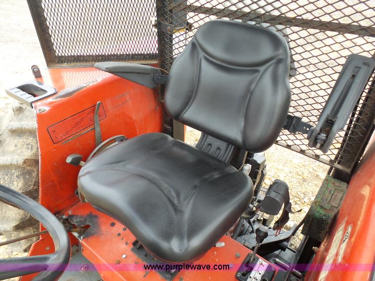 image for item G3710 2000 Massey-Ferguson 4263 tractor