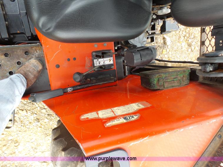 image for item G3710 2000 Massey-Ferguson 4263 tractor