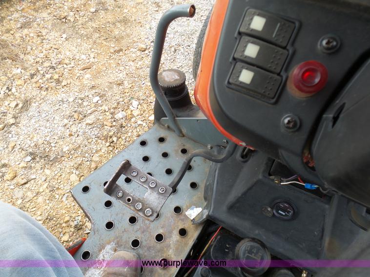 image for item G3710 2000 Massey-Ferguson 4263 tractor