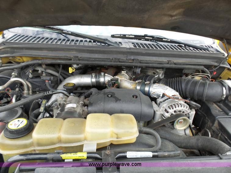 image for item G3711 2001 Ford F550 truck cab and chassis