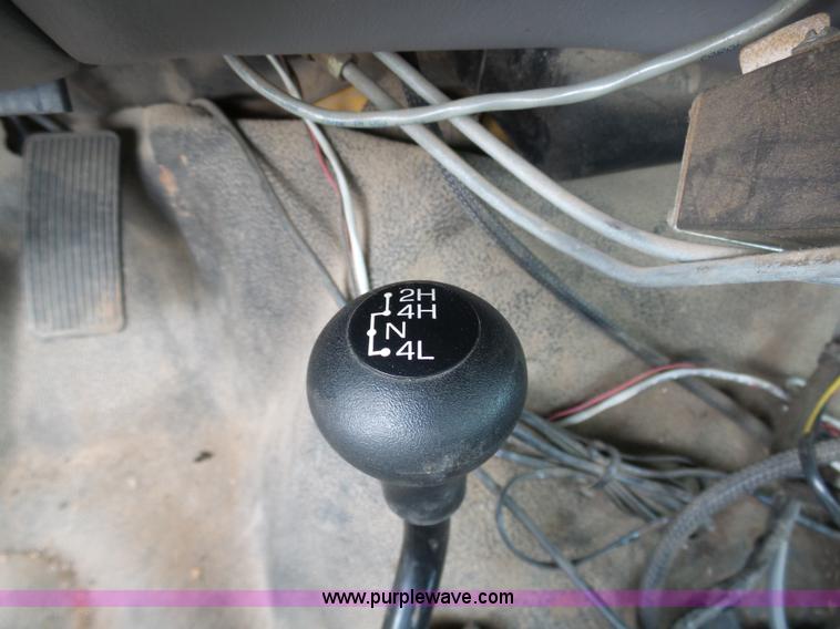 image for item G3711 2001 Ford F550 truck cab and chassis