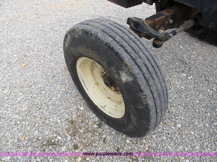 image for item G3712 2000 Massey-Ferguson 4263 tractor