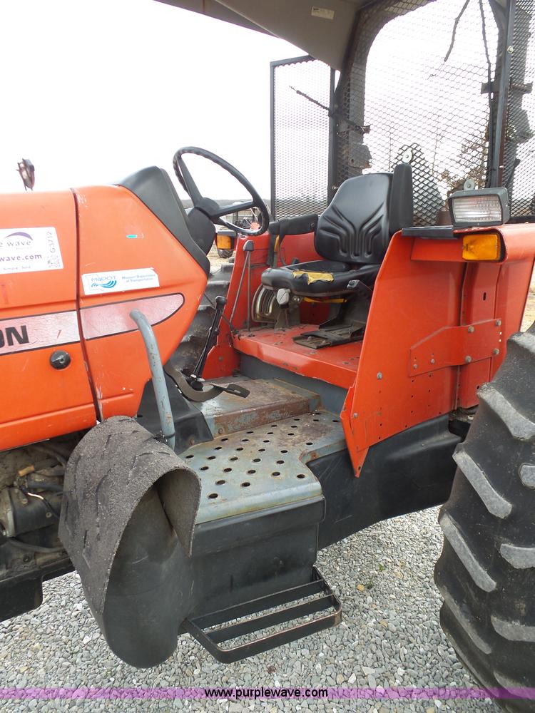 image for item G3712 2000 Massey-Ferguson 4263 tractor