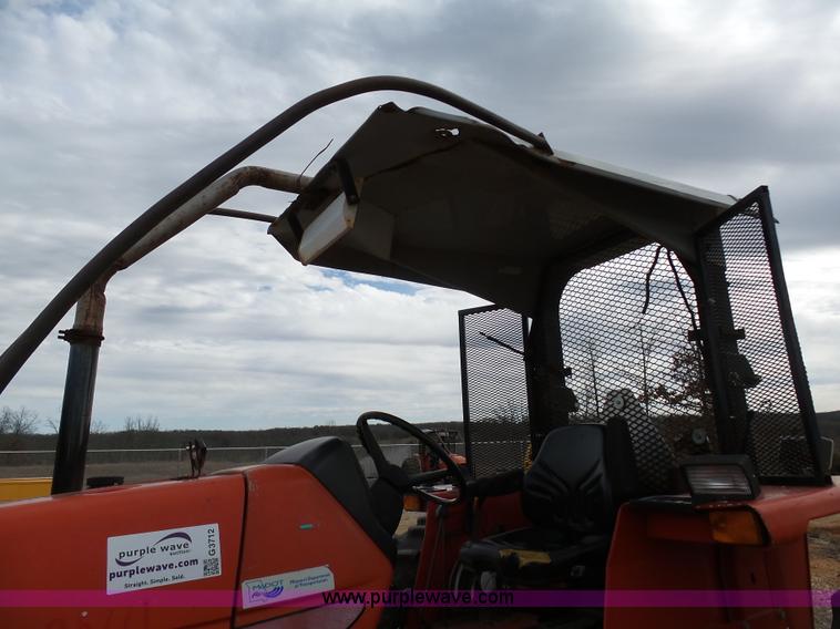 image for item G3712 2000 Massey-Ferguson 4263 tractor