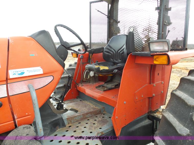 image for item G3712 2000 Massey-Ferguson 4263 tractor