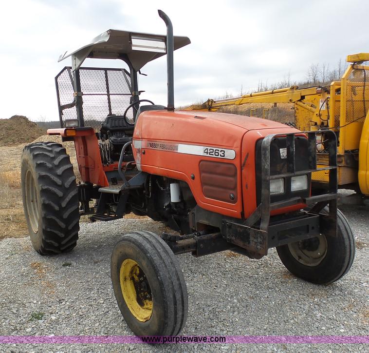 image for item G3713 2000 Massey-Ferguson 4263 tractor