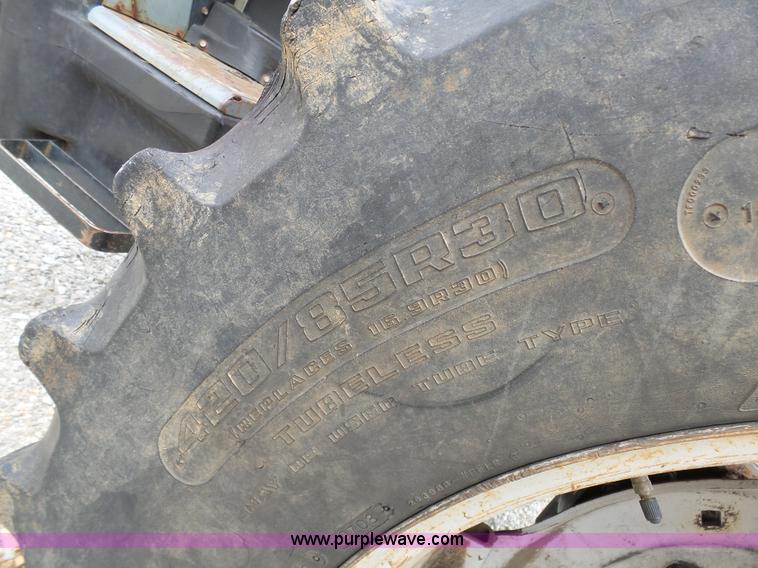 image for item G3713 2000 Massey-Ferguson 4263 tractor