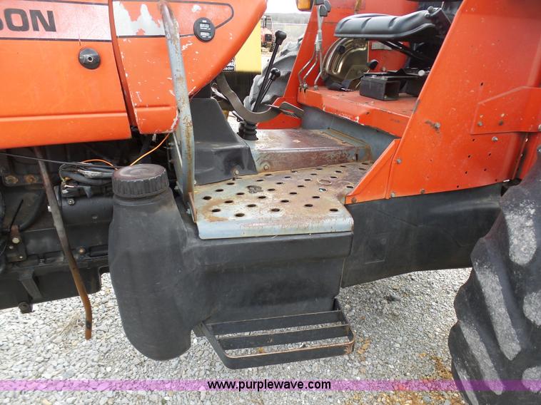 image for item G3713 2000 Massey-Ferguson 4263 tractor