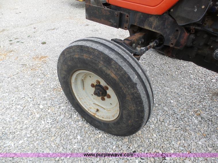 image for item G3713 2000 Massey-Ferguson 4263 tractor