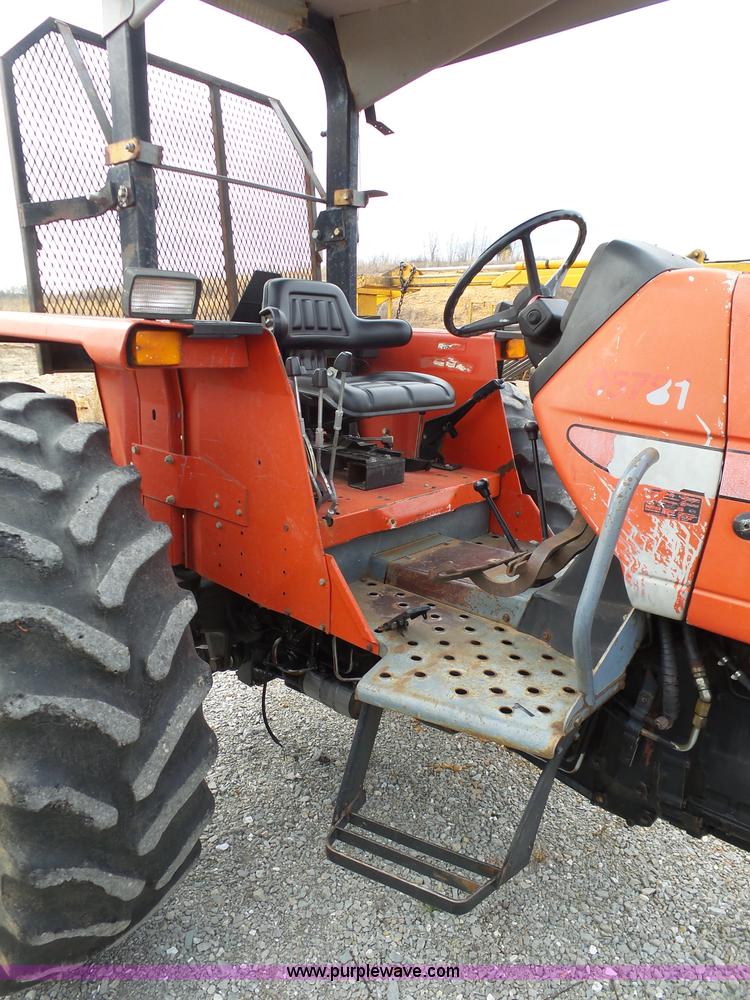 image for item G3713 2000 Massey-Ferguson 4263 tractor