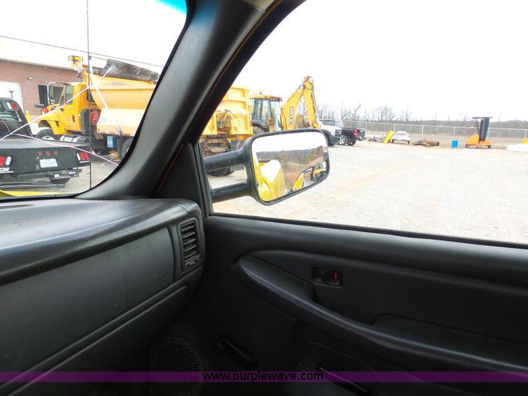 image for item G3714 2006 Chevrolet Silverado 2500HD pickup truck