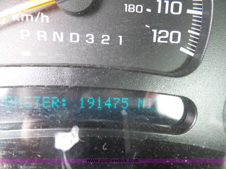 image for item G3714 2006 Chevrolet Silverado 2500HD pickup truck