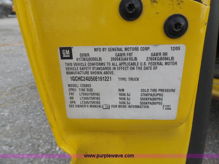 image for item G3714 2006 Chevrolet Silverado 2500HD pickup truck