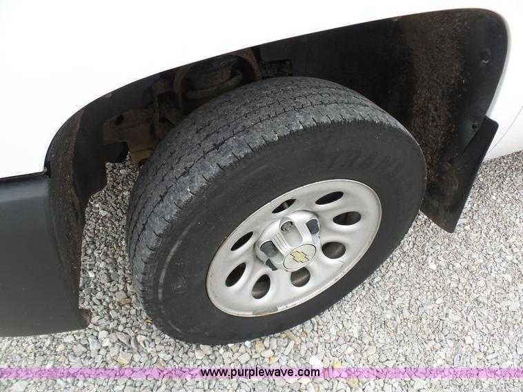 image for item G3715 2007 Chevrolet Silverado 1500 Ext. Cab pickup truck