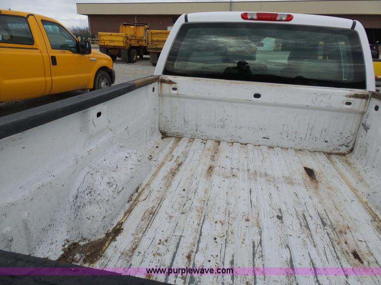 image for item G3715 2007 Chevrolet Silverado 1500 Ext. Cab pickup truck