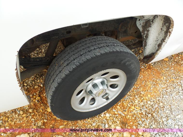 image for item G3715 2007 Chevrolet Silverado 1500 Ext. Cab pickup truck