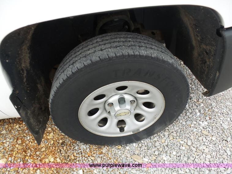 image for item G3715 2007 Chevrolet Silverado 1500 Ext. Cab pickup truck
