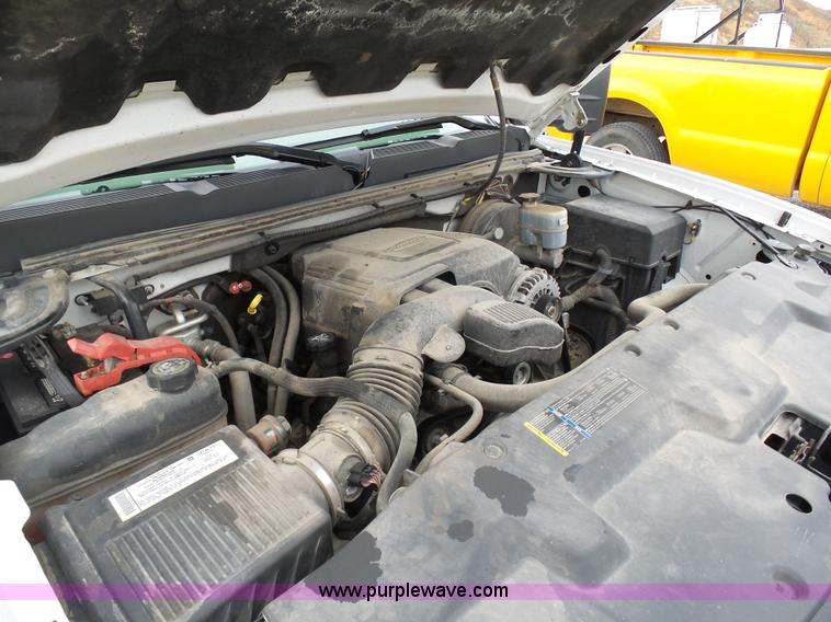 image for item G3715 2007 Chevrolet Silverado 1500 Ext. Cab pickup truck